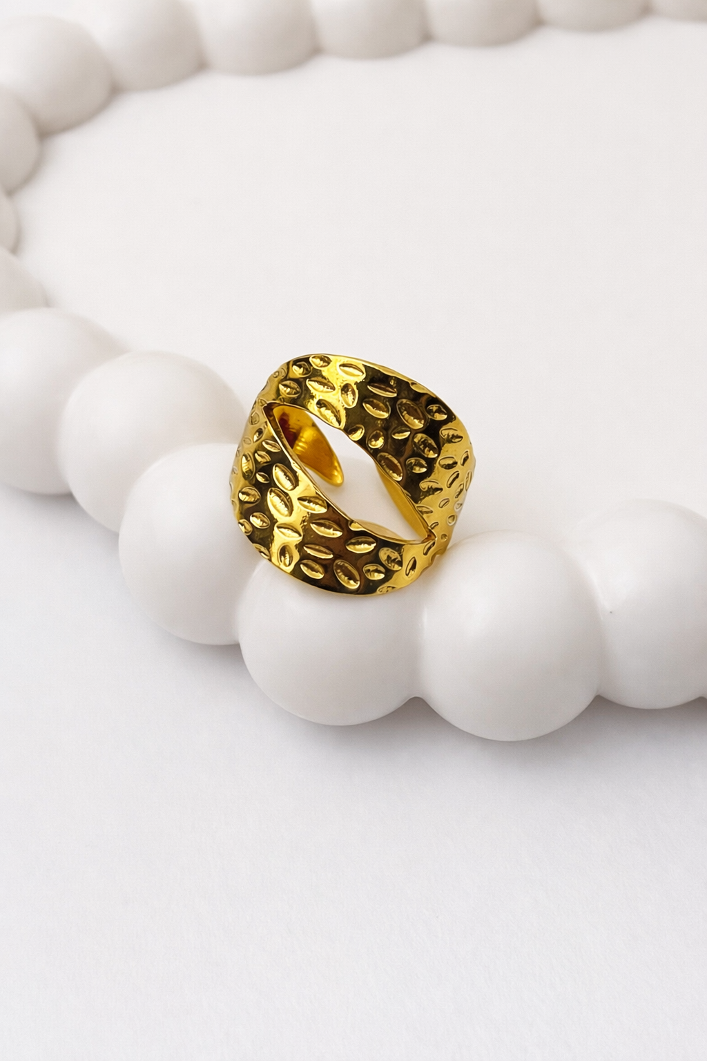 Dual Layer Cut-Out Textured -Adjustable  Ring