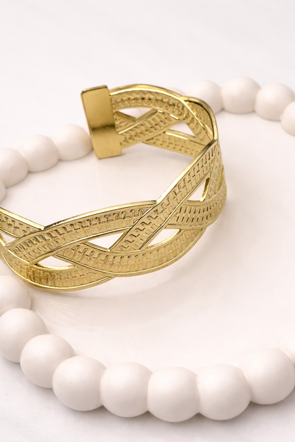 Interwoven Texture Cuff Bracelet – Elegant Open Statement Bangle