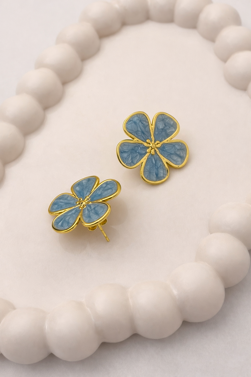 Blue Enamel Flower Stud Earrings – Elegant Floral Design