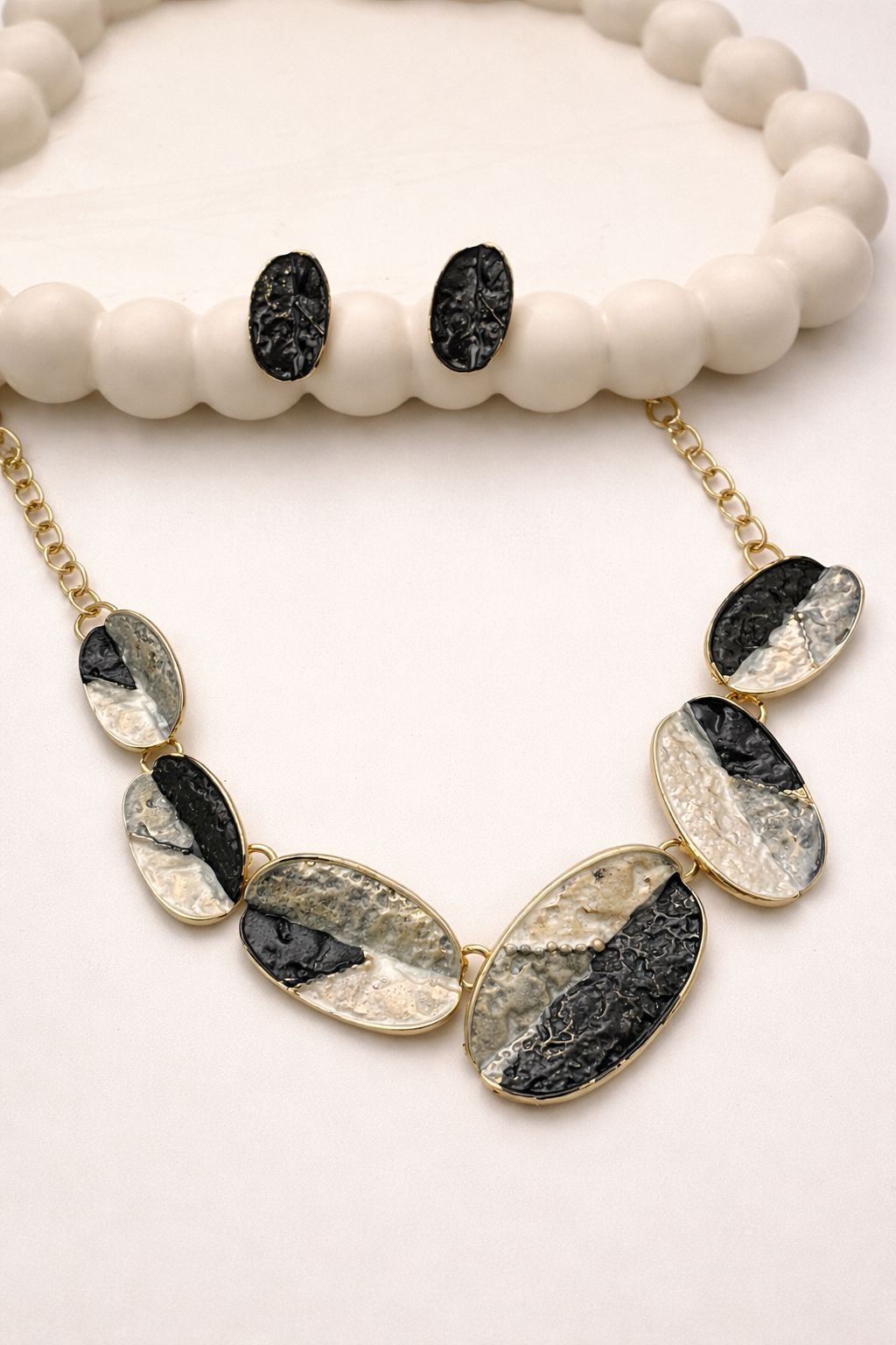 Elegant Black & Pearl Oval Statement Necklace Set with Earrings